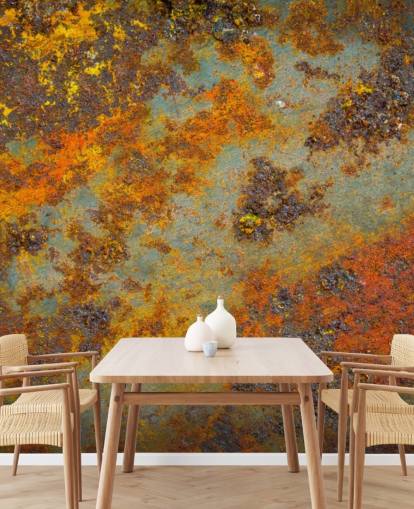 carta da parati murale in metallo arancione chiamata Flecks of Rust per salotti, camere da letto e spazi commerciali