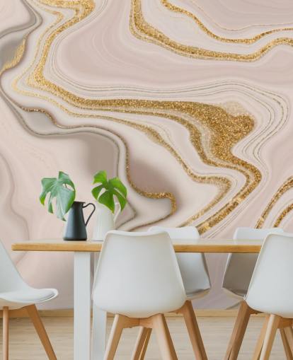 lichtroze en goud aquarelbehang