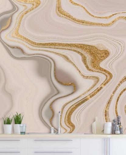 lichtroze en goud aquarelbehang