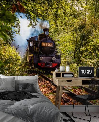 ångtåg går igenom skogen tapeter