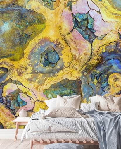 geel, roze en paars roestbehang