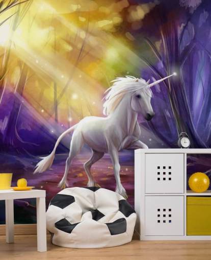 Mural de parede Unicórnio em uma madeira à noite