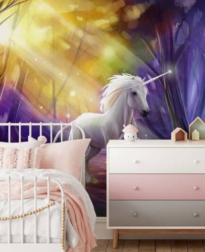 Wandbild „Einhorn in einem Wald bei Nacht“