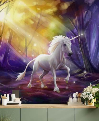 Mural de pared de unicornio en un bosque de noche