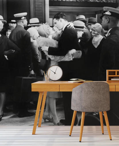 Schwarz-Weiß-Foto von Menschen, die Tapete küssen Schwarz-Weiß-Foto von Menschen, die Tapete küssen