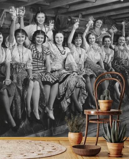 svart och vitt foto av damer höja glasögon tapeter