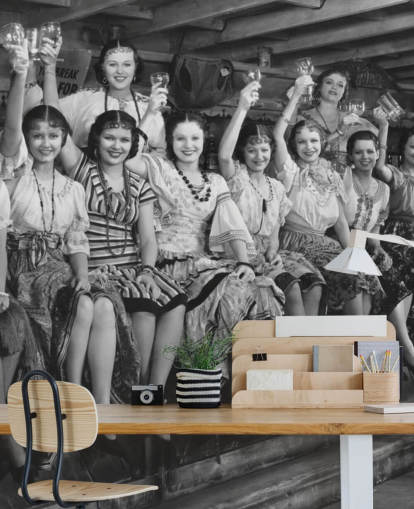 zwart-witfoto van dames brilbehang