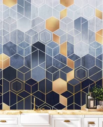 papel pintado hexágonos en tonos azul marino y dorado