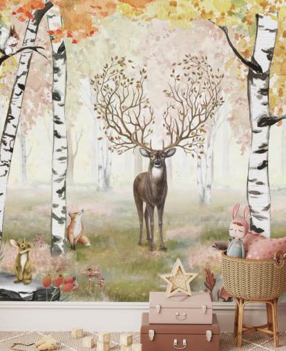 cerf avec des bois magiques dans un papier peint automnal de la forêt de bouleaux
