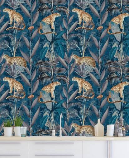 papel tapiz de repetición de patrón en guepardos en papel tapiz de fondo azul tropical