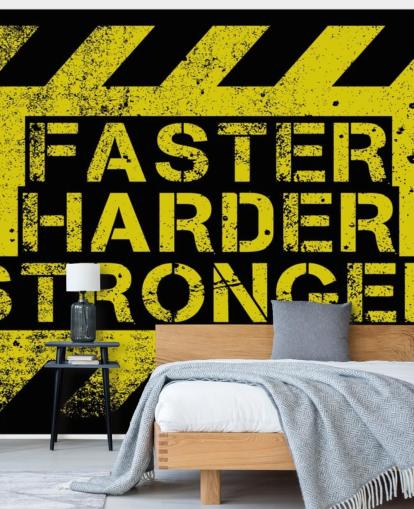 Schneller, härter, stärkere Motivation Zitat Tapete
