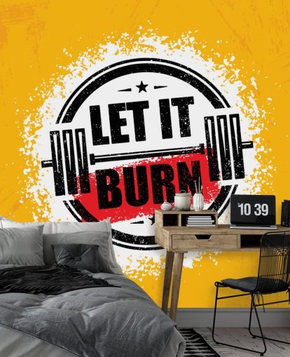 carta da parati con citazione palestra gialla, nera e rossa