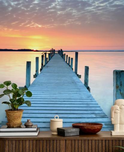 pastellrosa og blå tilpasselig solnedgang tapetmaleri kaldet Sunset Jetty til soveværelse eller kontor