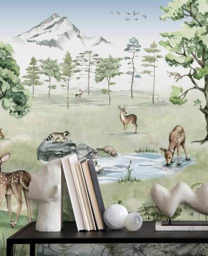 papel pintado de animales del bosque con montañas, árboles y rocas