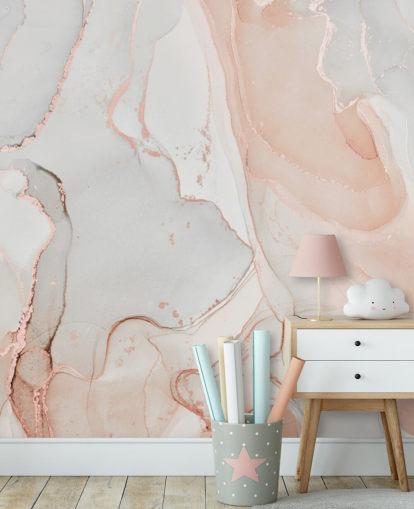 off white och persika rosa marmor tapeter