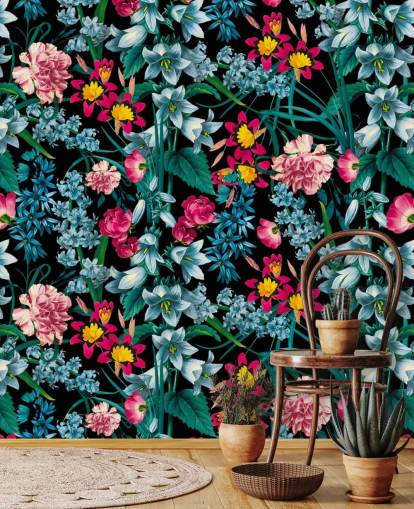 fargerike blomster på mørk bakgrunn tapet