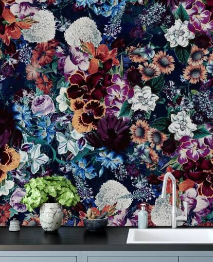 papel pintado floral oscuro