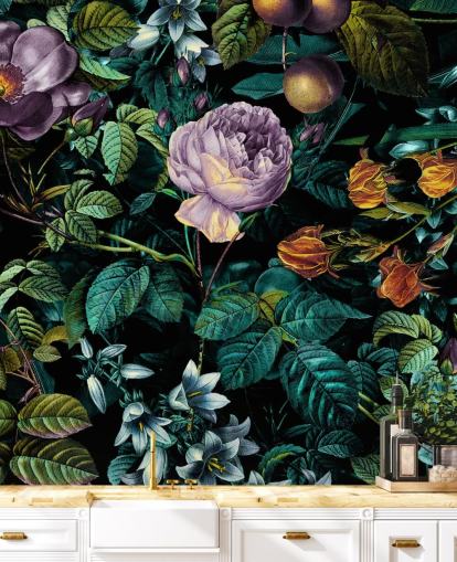 carta da parati floreale scuro con rose viola