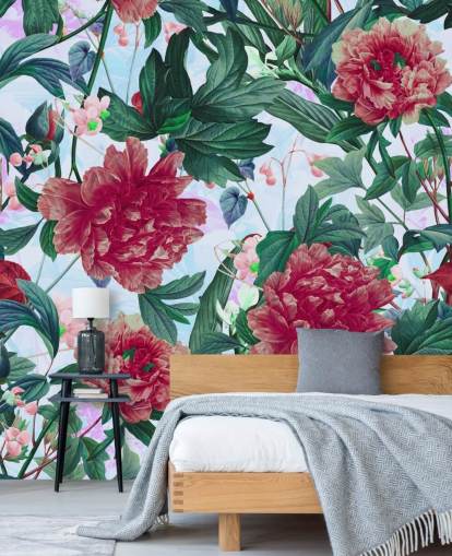 rode bloemen en groene bladeren behang