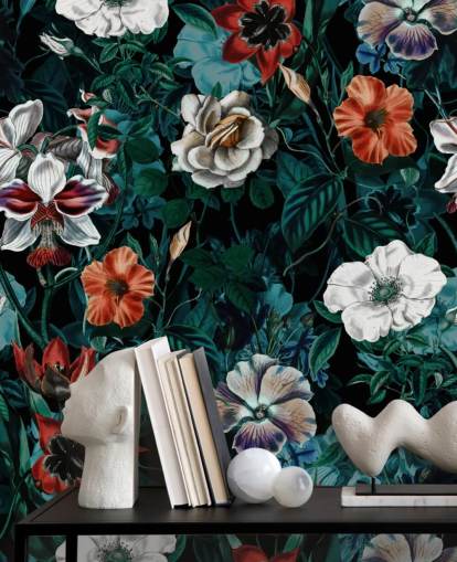 vita och röda blommor på grön bakgrundsbild