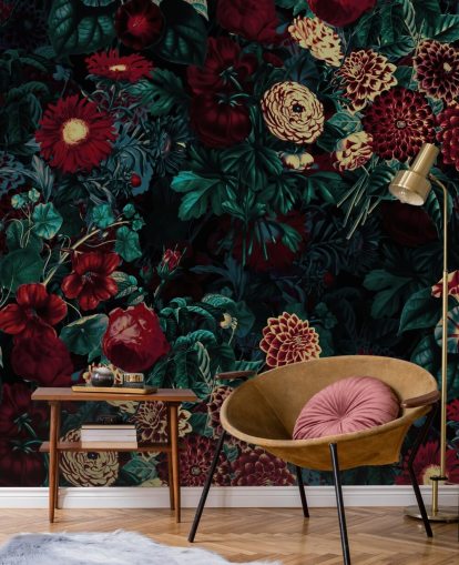 viininpunainen kukka tapetti