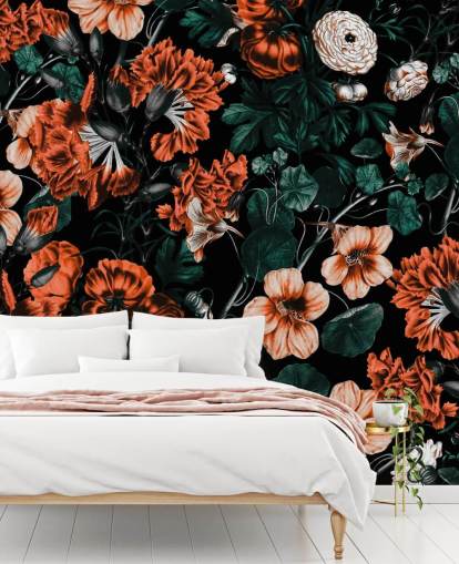 røde blomster på mørk baggrund tapet