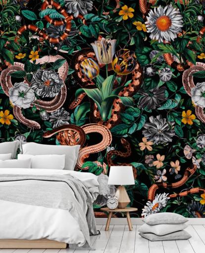 papel pintado floral oscuro y estampado de serpiente