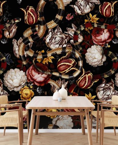 papel de parede floral escuro e cobra