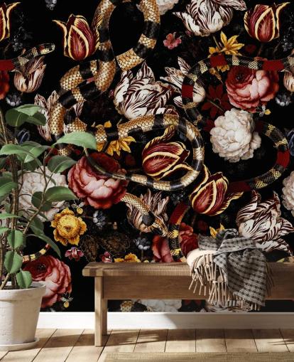 mørk floral og slange tapet