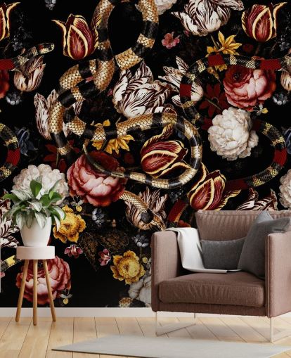 papel pintado floral oscuro y serpiente
