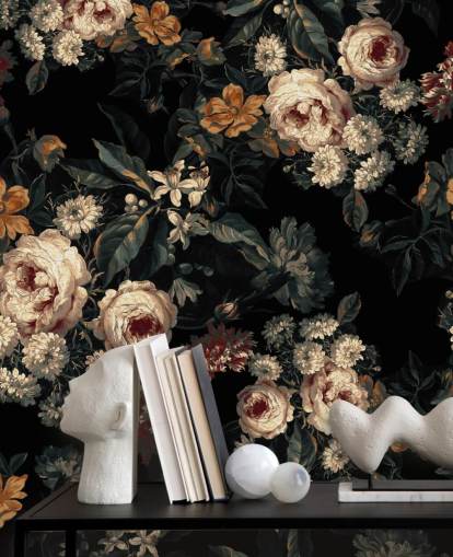 Donker bloemenbehang met rozen en bloemen
