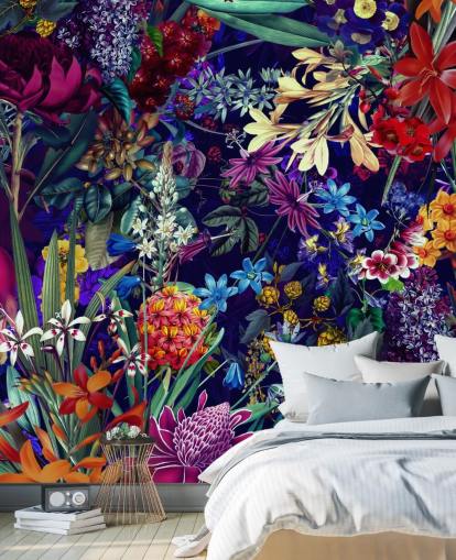 donker bloemen- en kleurrijk behang donker bloemen- en kleurrijk behang