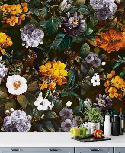 papel pintado de flores amarillas contra flores oscuras