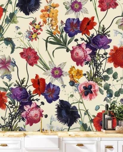 hübsche Blumen auf cremefarbenem Hintergrund Tapete