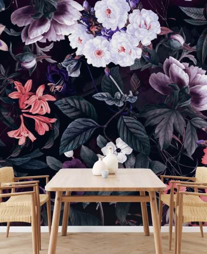 donkerpaarse bloemen met witte highlights behang