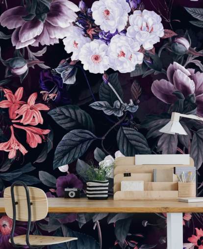 carta da parati con fiori viola scuro con riflessi bianchi