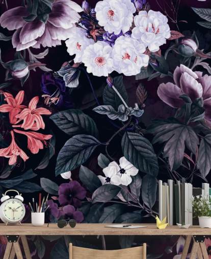 papel pintado de flores de color púrpura oscuro con reflejos blancos