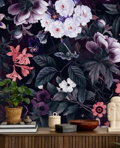 carta da parati con fiori viola scuro con riflessi bianchi