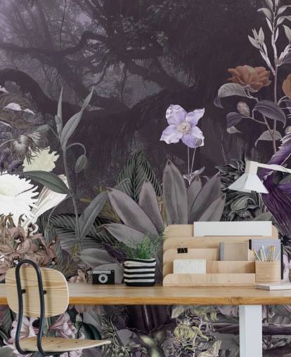 lila Blumen- und Reiher-Tapete