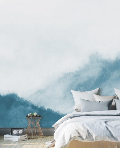 mistige bergen in blauwgroen aquarelbehang