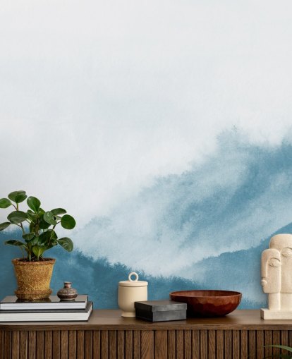 mistige bergen in blauwgroen aquarelbehang