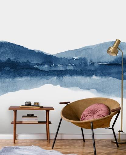 blauw en wit abstract berg- en meerbehang