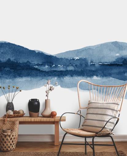 blauw en wit abstract berg- en meerbehang