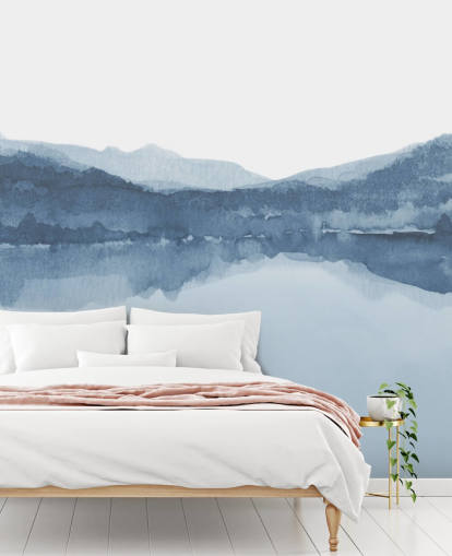 blå sjö och berg tapet