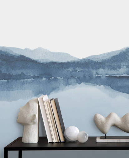 blauw meer en bergen behang