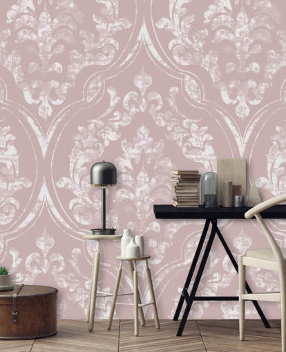 støvet pink og hvid damask tapet
