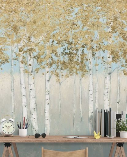 Papel pintado de abedules con hojas doradas y cielos rosa claro