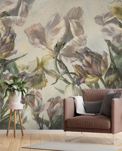 Tulpen-Tapetentapete im Vintage-Stil mit dem Titel Antique Tulips von Marina Stupakova für Schlafzimmer und Wohnzimmer