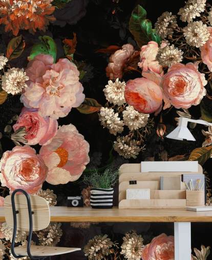 papel pintado de rosas rosadas sobre fondo oscuro