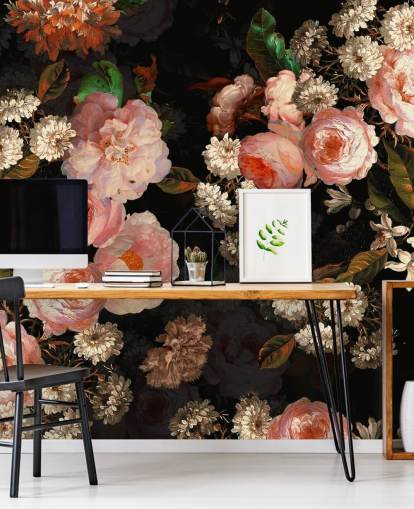 rosa Rosen auf dunklem Hintergrund